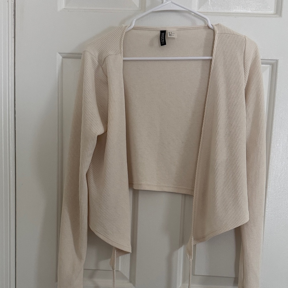 H&M Cream Ribbed Cardigan / wrap top .